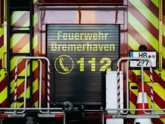 FW Bremerhaven: Gasausströmung in Verbrauchermarkt. Kunden und Mitarbeitende werden evakuiert.