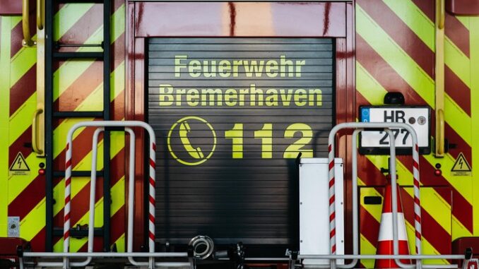 FW Bremerhaven: Gasausströmung in Verbrauchermarkt. Kunden und Mitarbeitende werden evakuiert.