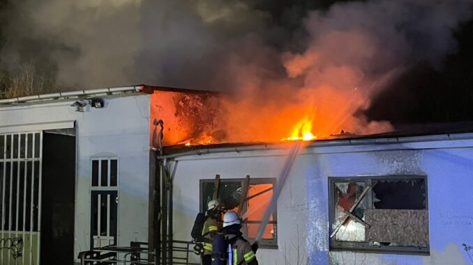 FW Bremerhaven: Gebäudebrand im Ortsteil Lehe