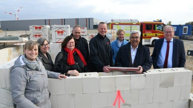 FW Bremerhaven: Grundsteinlegung am Gerätehaus der Freiwilligen Feuerwehr Wulsdorf