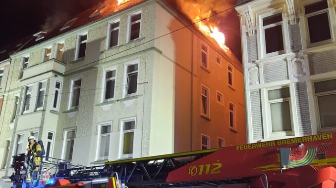 FW Bremerhaven: Mann stirbt bei einem Wohnungsbrand in der Jacobistraße