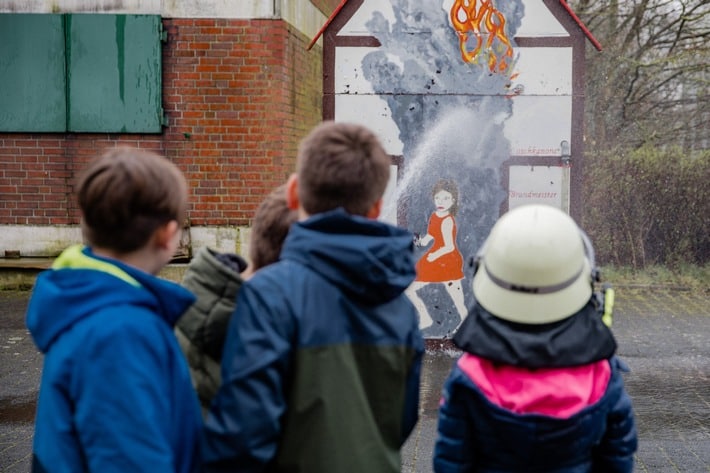 FW Bremerhaven: Osterferienprogramm des Magistrats bei der Feuerwehr Bremerhaven