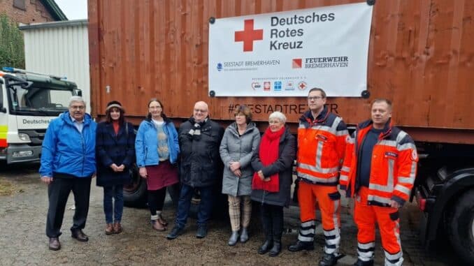FW Bremerhaven: Spendenaktion in Akkordzeit: DRK und Katastrophenschutz helfen Kitas und Schulen in der Ukraine