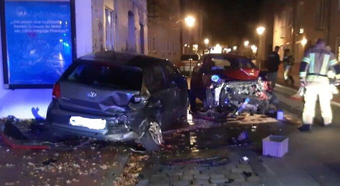 FW Bremerhaven: Unruhige Nacht für die Feuerwehr