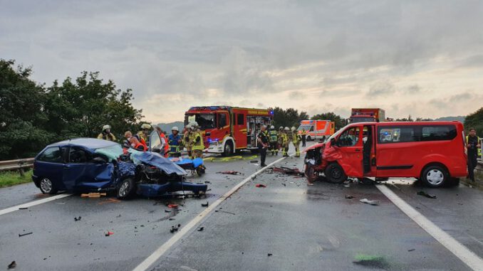 FW Bremerhaven: Verkehrsunfall Grimsbystraße