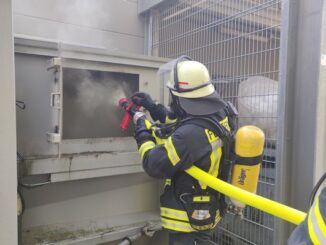 FW Celle: Brennt Papierpresse in Groß Hehlen