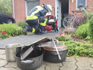 FW Celle: Feuer in Küche in Westercelle