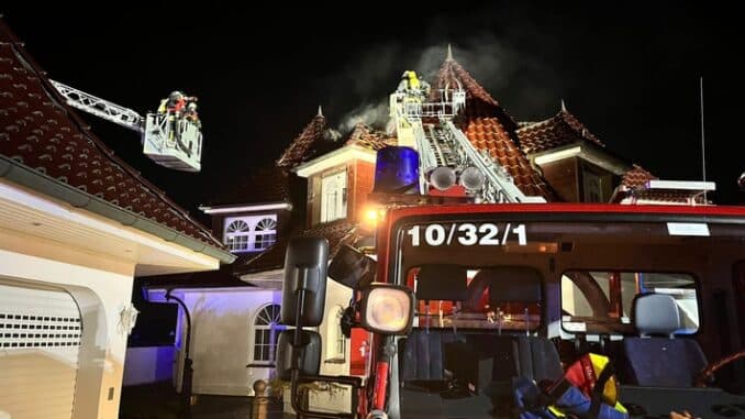 FW Celle: Gemeldeter Gebäudebrand in Groß Hehlen!