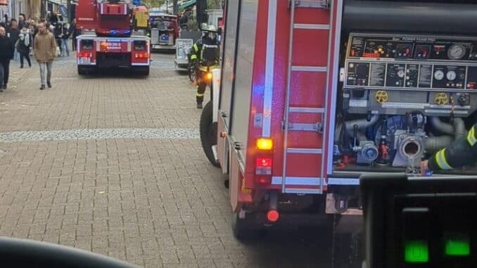 FW Celle: Gemeldeter Wohnungsbrand mit vermisster Person in der Altstadt!