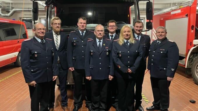 FW Celle: Jahreshauptversammlung der Ortsfeuerwehr Altenhagen - Sven Büscher zum Gruppenführer gewählt