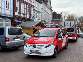 FW Celle: Mit der Drehleiter durch die Weihnachtsstadt