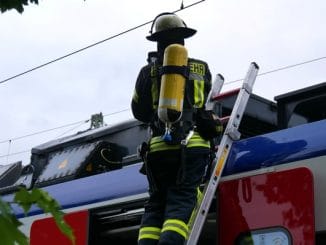 FW Celle: Rauchentwicklung aus einer S-Bahn