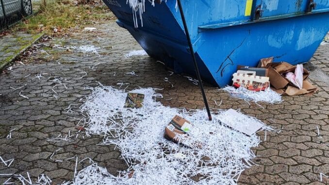 FW Celle: Unfassbar - Verschmutzung bei Papiersammlung der Jugendfeuerwehr Westercelle
