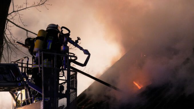 FW Celle: Unruhige Weihnachtstage für die Freiwillige Feuerwehr Celle - 17 Einsätze in einer Woche!