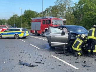 FW Celle: Verkehrsunfall auf dem Wilhelm-Heinichen-Ring