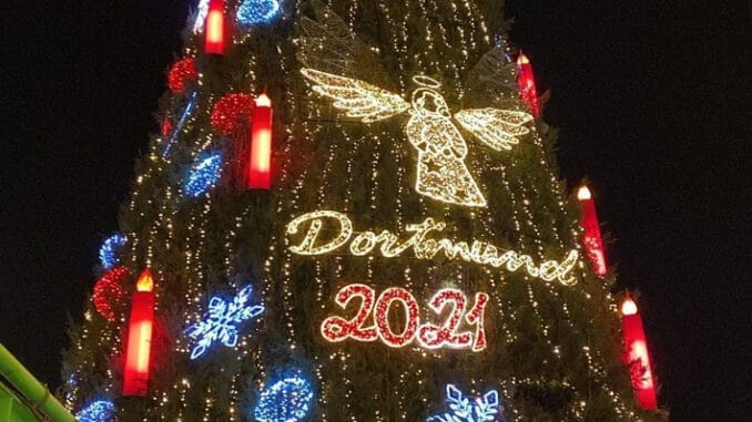 FW-DO: 01.12.2021 - Feuermeldung in Dortmund Mitte. Technischer Defekt auf dem Dortmunder Weihnachtsmarkt.