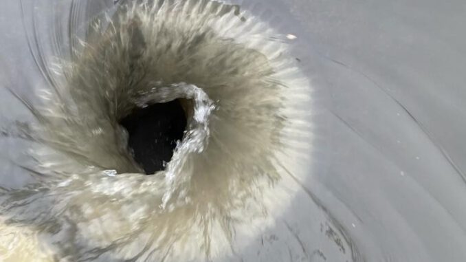 FW-DO: 15.12.2021 - Technische Hilfeleistung in Eving VOLLGELAUFENER KELLER DURCH WASSERROHRBRUCH