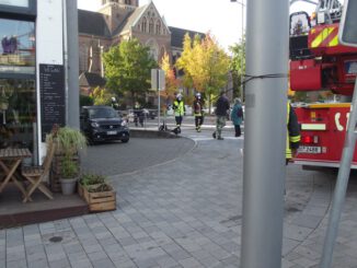 FW-DO: 18.10.2021 - FEUER IN HÖRDE Küchenbrand in Wohn- und Geschäftshaus