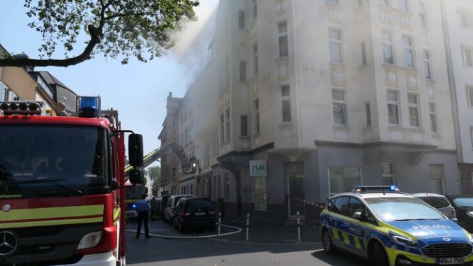 FW-DO: Feuer im Mehrfamilienhaus in der Nordstadt