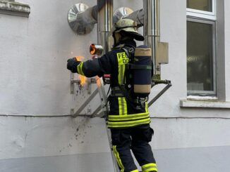 FW-DO: Kaminbrand bei Kaffee-Rösterei