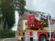 FW-DO: Küchenbrand in einer Dachgeschosswohnung // Feuerwehr verhindert Dachstuhlbrand