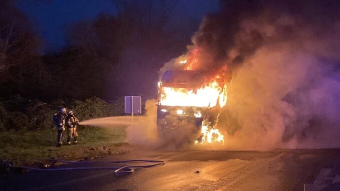 FW-DO: LKW-Brand auf B236-Abfahrt
