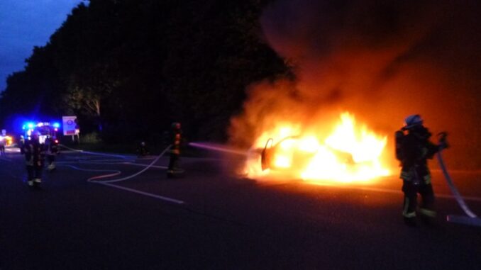 FW-DO: PKW-Brand an der Brackeler Straße