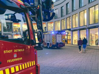 FW-DT: Ausgelöste Brandmeldeanlage in Einkaufzentrum - Alarm in böswilliger Absicht