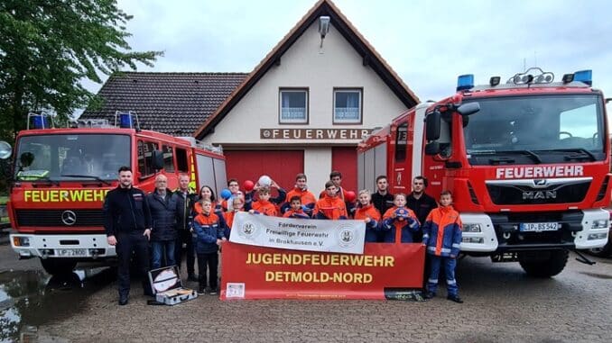 FW-DT: Förderverein spendet der Jugendfeuerwehr Detmold-Nord Spielgeräte und Ausrüstung