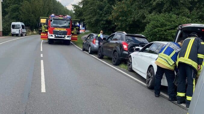 FW-DT: Verkehrsunfall auf der Bielefelder Straße