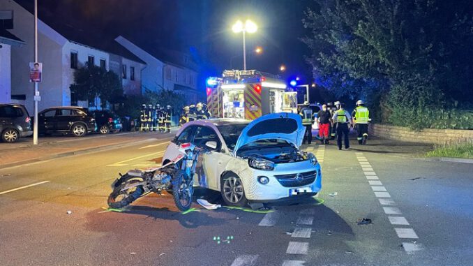 FW-DT: Verkehrsunfall mit Pkw und Motorrad