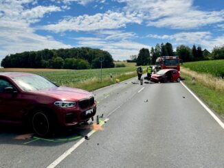 FW-DT: Verkehrsunfall mit drei verletzten Personen