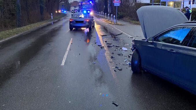 FW-DT: Verkehrsunfall mit einer verletzten Person