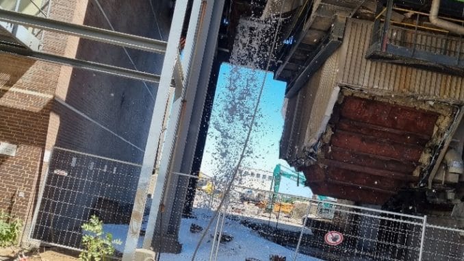 FW Datteln: Funkenregen am alten Kraftwerk ruft Feuerwehr auf den Plan