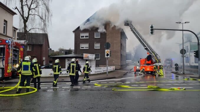 FW Datteln: Wohnungsbrand in Datteln fordert 3 Feuerwehren