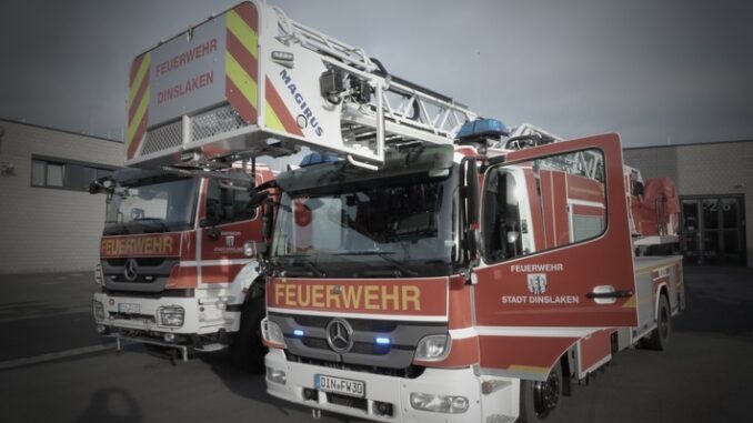 FW Dinslaken: Aufmerksamer Nachbar löscht Feuer