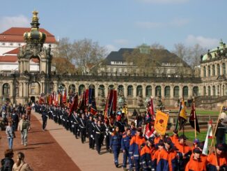 FW Dresden: 8. Internationaler Florianstag in der Landeshauptstadt Dresden