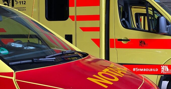FW Dresden: Arbeitsunfall auf Infineon-Baustelle: Gerüst stürzt um, ein Arbeiter schwer verletzt