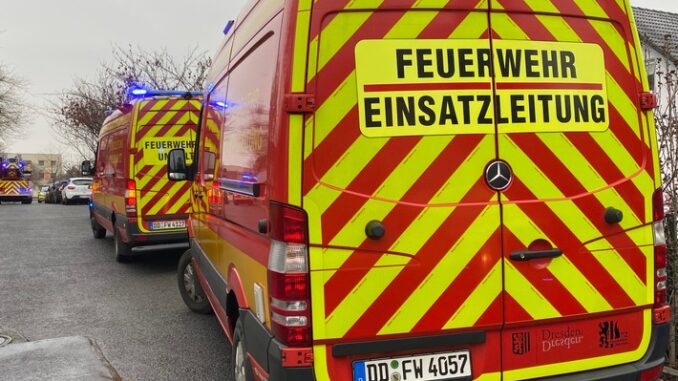 FW Dresden: Brand in einer Oberschule