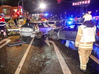 FW Dresden: Informationen zum Einsatzgeschehen der Feuerwehr Dresden vom 22. - 23. Februar 2022