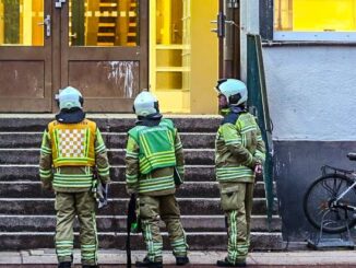 FW Dresden: Kellerbrand in einer Schule geht glimpflich aus