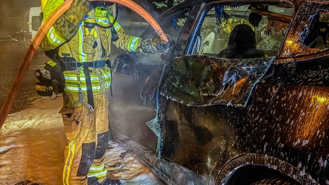 FW Dresden: Mehrere Brände in der Dresdner Neustadt - Feuerwehr verhindert größere Schäden