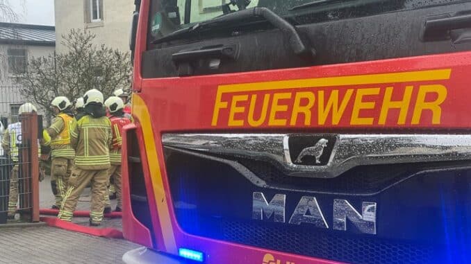 FW Dresden: Mehrere Einsätze in kurzer Folge für Feuerwehr und Rettungsdienst