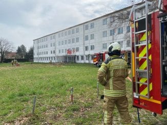 FW Dresden: Rauchentwicklung in einem leerstehenden Gebäude