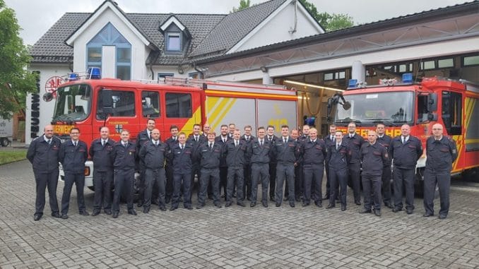 FW Drolshagen: Neue &quot;Maschinisten für Löschfahrzeuge&quot; bei Feuerwehren im Kreis Olpe