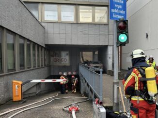 FW Düren: Brand in einer Tiefgarage in der Innenstadt