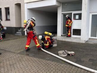 FW Düren: Kellerbrand am frühen Abend in Birkesdorf