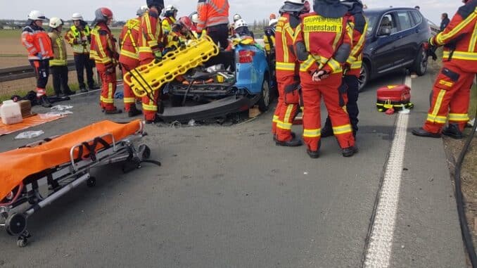 FW Düren: Schwerer Verkehrsunfall Auf Der B56n