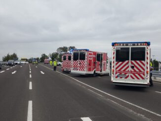FW Düren: Verkehrsunfall auf B56 mit 5 beteiligten PKWs /Mehrere Schwerverletzte