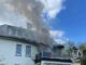 FW-E: Brand auf Dachterrasse eines Mehrfamilienhauses, Feuerwehr verhindert Brandausbreitung auf Wohnung - keine Verletzten